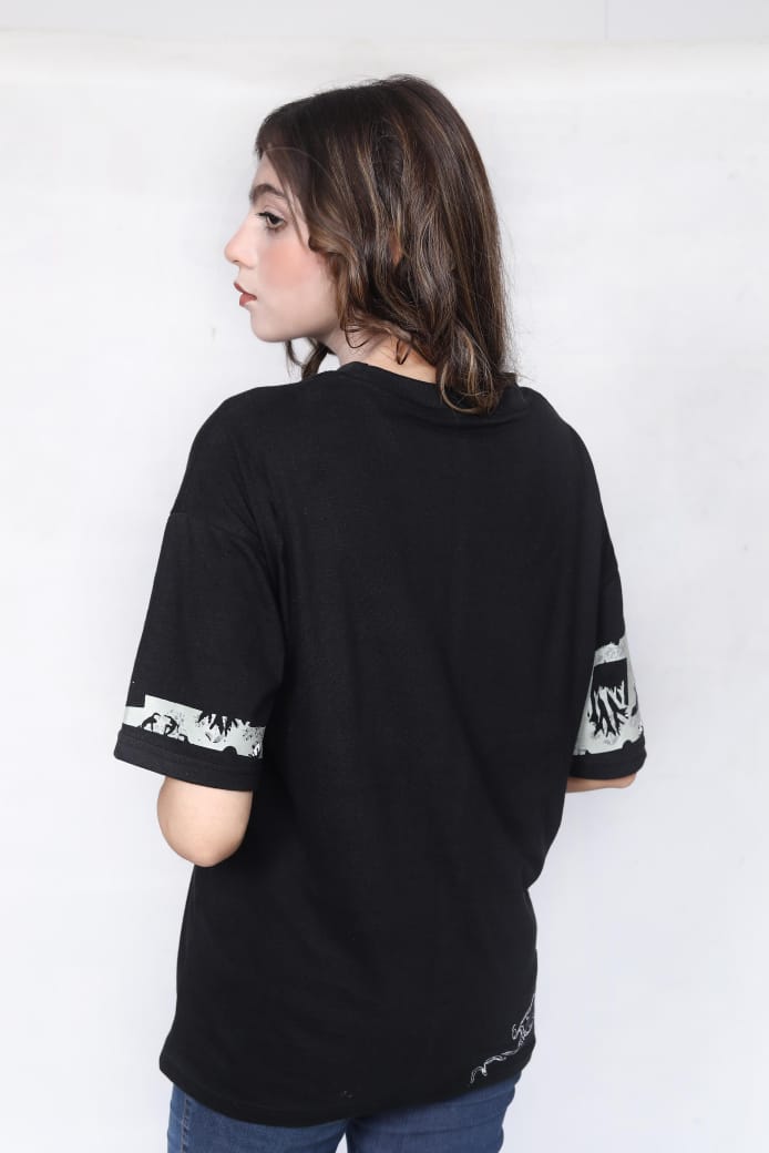 Professional Fashion Model for Urban Streetwear Apparel: E-commerce Studio Photography, Brand Ambassador, and High-Impact Social Media Content Creator - Image 3