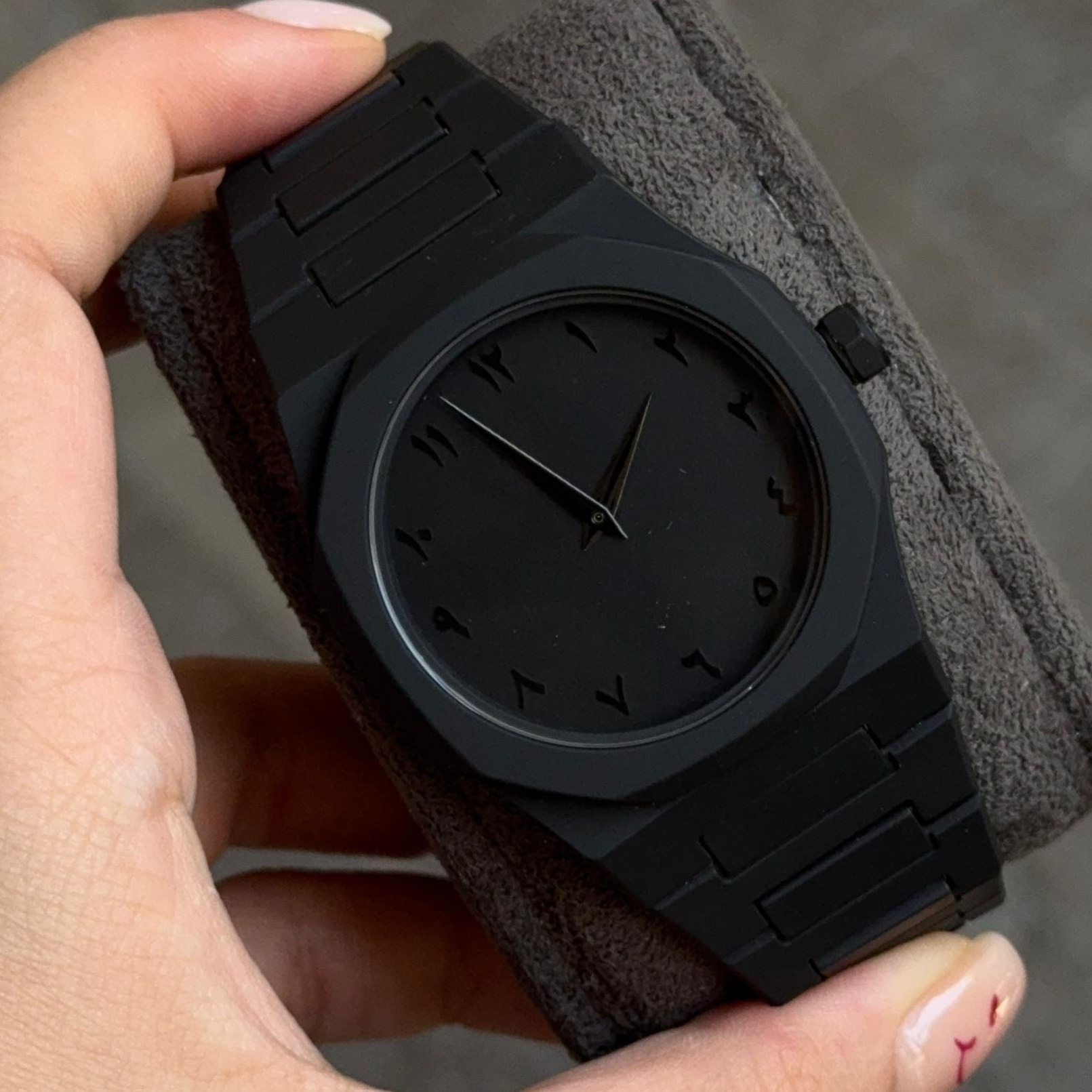 Black Aura Couple Watch – Elegant Matching Timepieces, Stylish Fashion Accessories for Men and Women-without box - Image 3