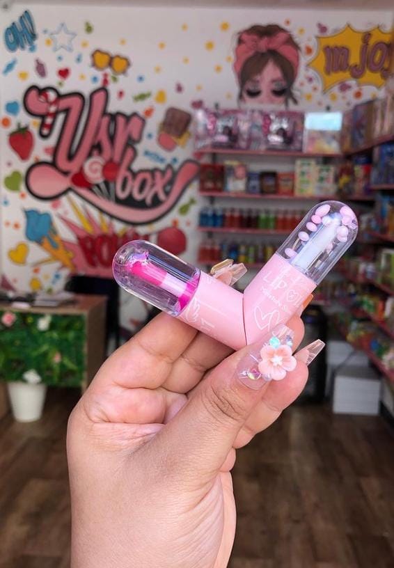 2 in 1 lip balm + lip shiner (random color) - Image 3