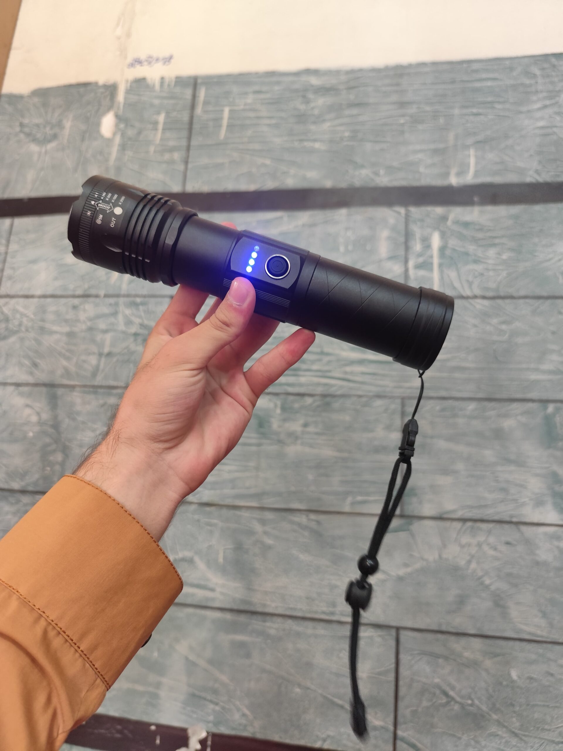 Tactical LED Flashlight Kit SP-38-1 – Rechargeable High Power Torch with 3x18650 Batteries & Portable Hard Case (Range 1.5km)