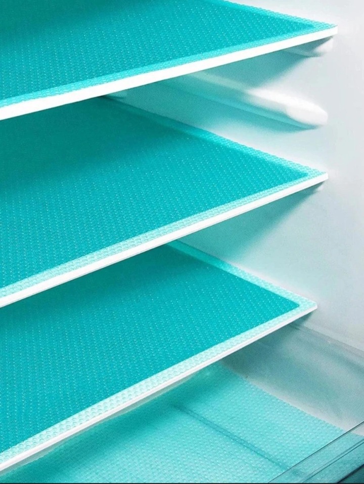 Anti-Slip Fridge Sheet Roll – 45x150cm – Spill-Proof Refrigerator Liner for Organized Shelves (Random color) - Image 4