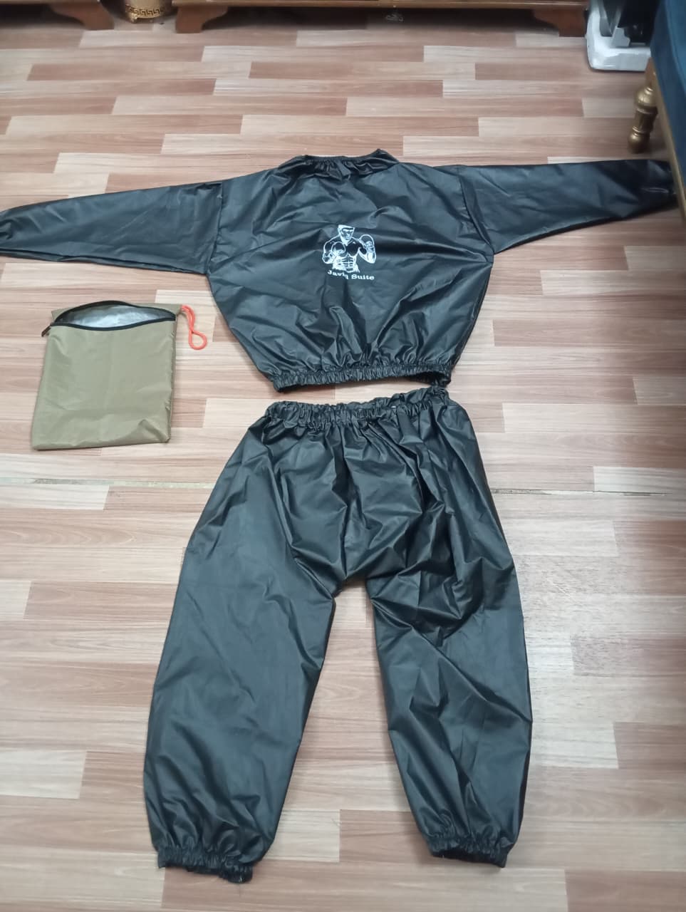 Sauna Suit Heavy Duty Anti Rip PVC Durable Flexible Design Increases Sweating Boosts Calorie Burn Supports | Random Color - Image 4