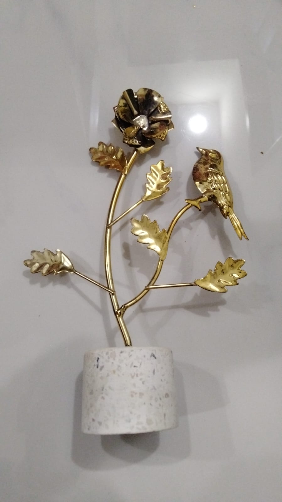 Decorative Showpiece KD-8213 – Elegant Home & Office Decoration Piece (Size 13.5x4.6x19.8cm) - Image 2