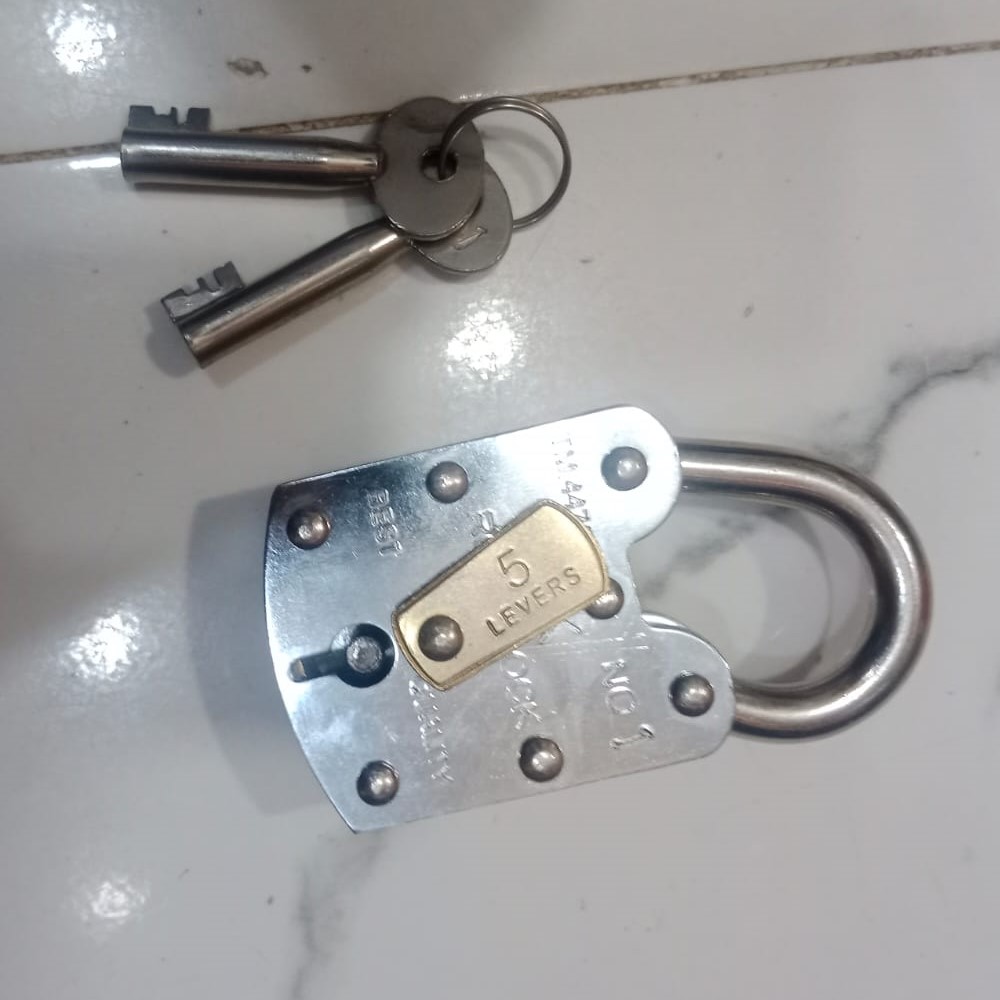 ARH 50mm Iron Padlock With 2 Keys 5 Lever Heavy Duty Security Lock - Tool Product Designed For Security And Daily Protection Routine - Image 3